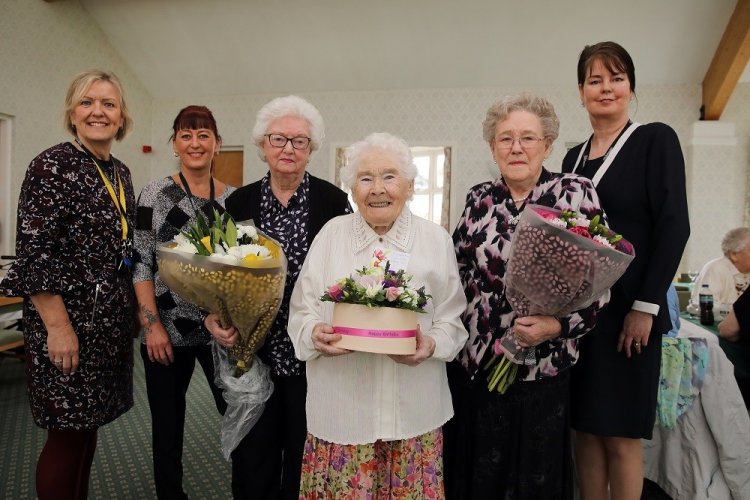 Denise Cutler Sandra Flounders Lillian Coleman Elsie Grint Winnie Oliver Michelle Summersgill Web
