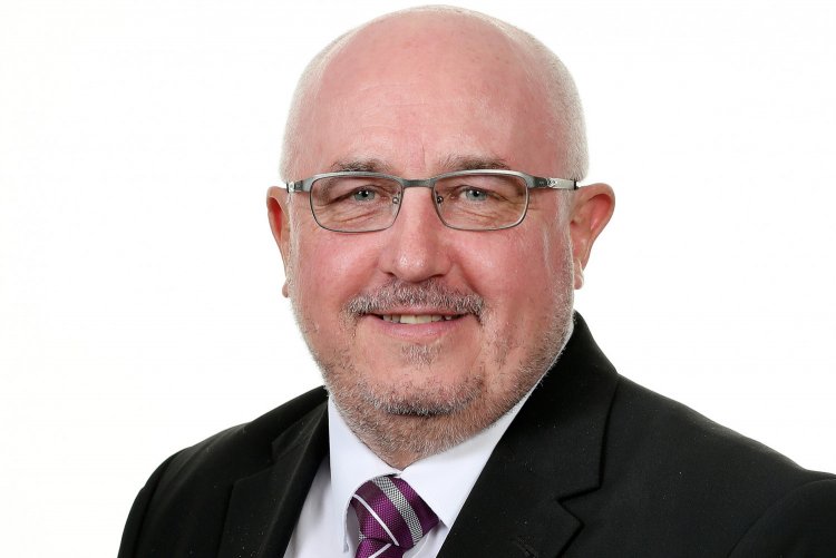 Russell Thompson Web