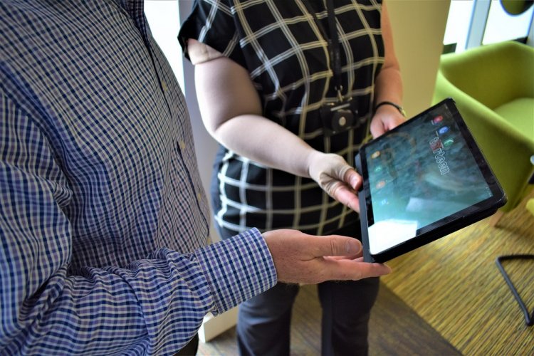 Tablet Image 2 V2 WEB